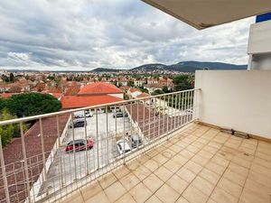 Vente appartement 3 pièces 66 m² Hyères (83400)