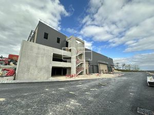 LOCAL D'ACTIVITE A VENDRE