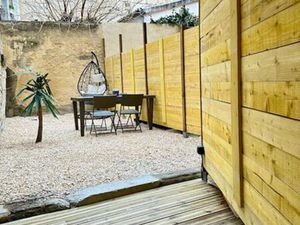 RARE AVIGNON INTRA MUROS T2 REZ DE JARDIN PRIVATIF