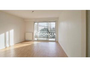 CANCLAUX T2 traversant de 54 m2 avec terrasse