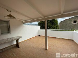 T2 avec terrasse au coeur de Prades