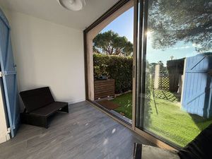 STUDIO avec jardin : 'Les Jardins du Golf' avec PISCINE - Parking Privatif