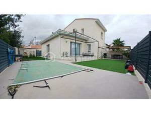 MAISON EN 3 FACES JARDIN PISINE