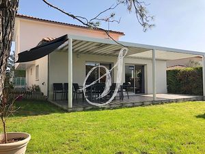 Villa contemporaine de type 5 avec jardin & garage à Montarn