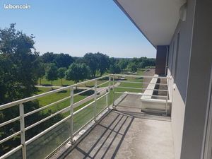 Particulier loue debut janvier 2026 tres joli t2 dans residence tres recente