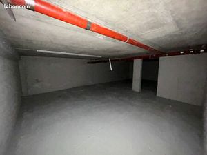 Rare à la location : grande cave d'environ 75 m2 en sous-sol