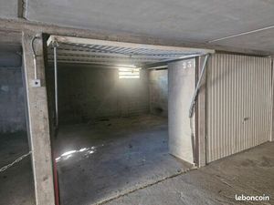 Location 2 garages