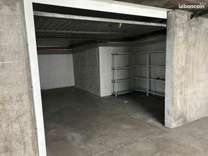 Location du grand garage box de 19 m2