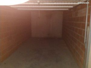 Garage 13 m2 dans sous sol securise
