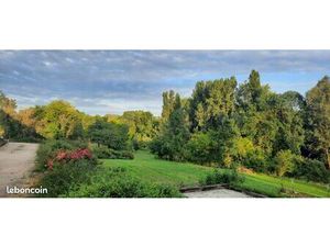 Titre : Farmhouse in the French countryside  long stays only  1 hour 15 minutes south of P