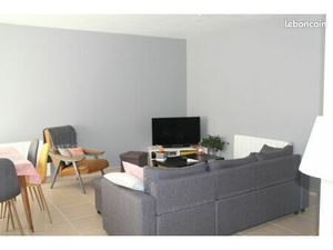 Maison entre ville et campagne