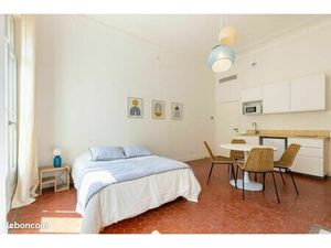 Chambre 7 pièces 24 m²