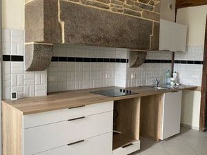 Logement de 4 pièces   Brecey centre