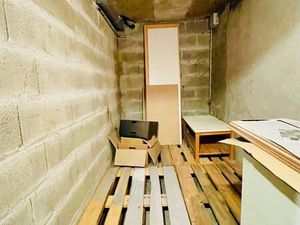 Box stockage full béton avaricum / centre ville