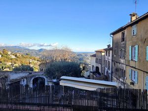 Vente locaux professionnels 45 m² à Saint-Jeannet (06640)  75 000 €