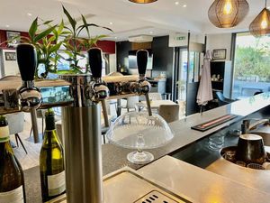 Vente locaux professionnels 132 m² à Antibes (06600)  95 000 €