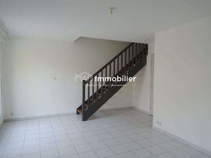 Location Appartement 2 pièces à Hennebont (56700) : à louer 2 pièces / 55m² Hennebont