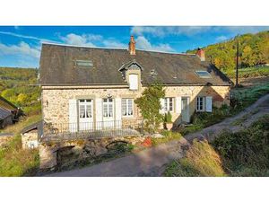 Charmante maison en pierre avec dépendances et joli terrain à