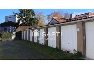 Vente parking 112 m² à Nantes (44000)  176 000 €