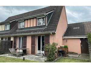 Location maison  m² T-4 à Pont-Audemer  770 €