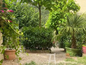 MENTON. 2P AVEC TERRASSE ET JARDIN