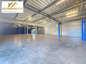 Vente locaux professionnels 800 m² à Privas (07000)  700 000 €