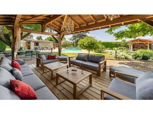 Vente locaux professionnels 8 pièces 231 m² à Dracé (69220)  749 950 €