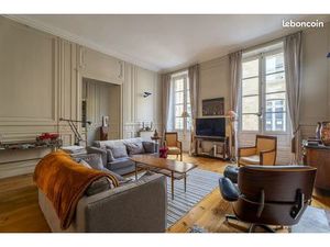 Chartrons - Appartement 3 pièces - 142 m2