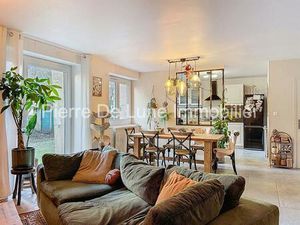 SAINT-ÉTIENNE – DUPLEX INVERSÉ ATYPIQUE DE 143 68 m² AVEC 3 CAVES – CHARME & VOLUMES