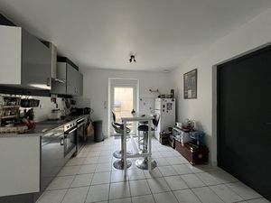 A LOUER - APPARTEMENT DE TYPE 3 AVEC TERRASSE - MONTFORT-LE-