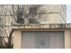 Location stationnement  15 m² T- à Villefranche-sur-Saône  80 €