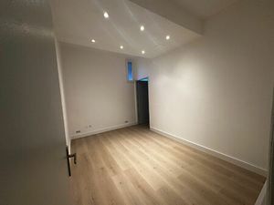 Local 55 m²- À LOUER- SAINT GÉLY