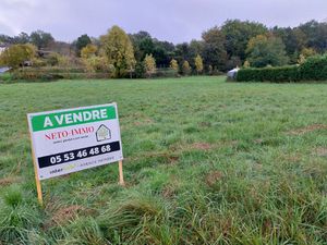 CHANCELADE Terrain plat et constructible 3300 m2