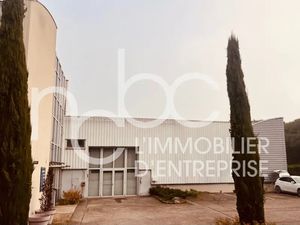LOCAL D'ACTIVITÉ AVEC BUREAUX – 864 m²