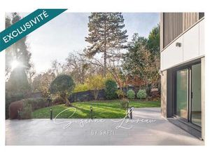 Maison contemporaine de 2017 - une ligne sobre qui capte le regard