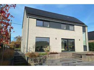 Maison 3 chambres dans quartier résidentiel