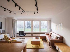 Instapklaar en lichtrijk 3-slpk appartement met ruim terr...