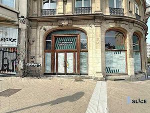 Commerce lumineux - Porte de Hal