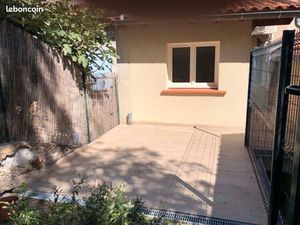 Bel appartement meublé avec terrasse privative et une agréable vue sur le lot depuis le sé