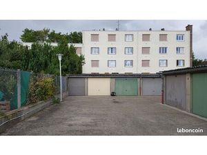 Loue box de 17 m² au 71 rue du Troupeau à Argenteuil