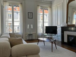 À louer appartement T3 de 82 m² avec balcon filant sur Lyon 3