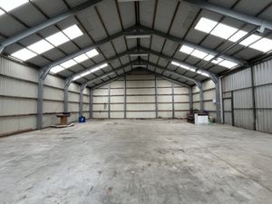 Location locaux professionnels 250 m² à Poulainville (80260)  3 300 €