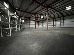 Location locaux professionnels 750 m² à Rivery (80136)  3 440 €