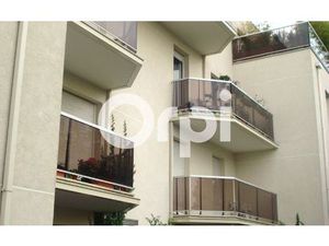 Location appartement  m² T-1 à Joinville-le-Pont  700 €