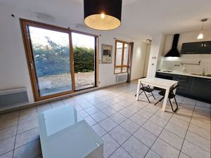 Vente appartement 1 pièce 33 m² Décines-Charpieu (69150)