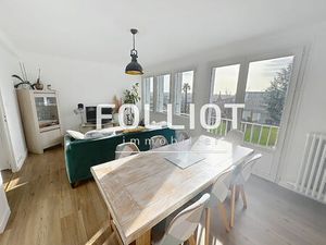 Appartement de type duplex 5 pièce(s) A VENDRE 50200 PARFAIT ETAT GARAGE