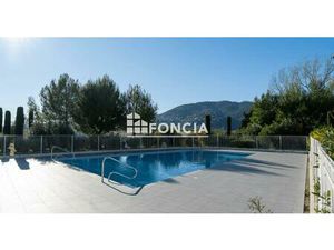 PROX ROQUETTE SUR SIAGNE IMMEUBLE NEUF T1 28M2+TERRASSE 8M2+PARKING+PISCINE