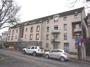 La Ferté sous Jouarre  70 m de la gare  dans résidence  appartement type F2 en bon état