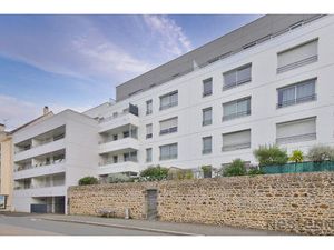 VENTE APPARTEMENT DEUX CHAMBRES DEUX SALLES D'EAU PROCHE GARE SNCF