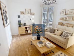 Charmant studio au calme  1er étage avec ascenseur